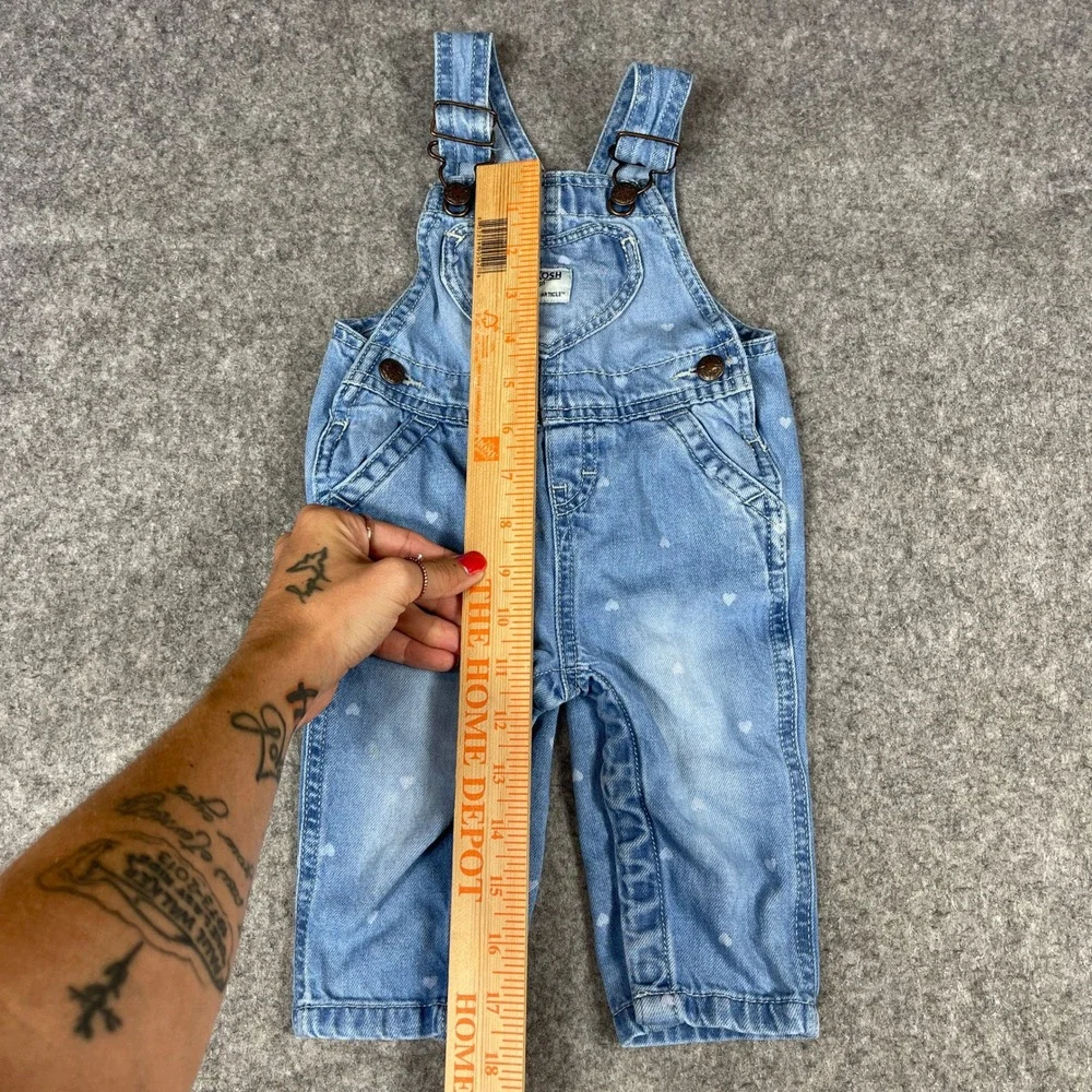 VTG OshKosh Bgosh Baby Girls Light Wash Denim Heart Print Vestbak Overalls 6M